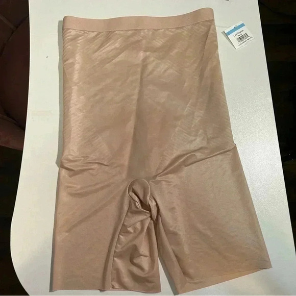 NWT SPANX Thinstincts® 2.0 High-Waisted  Mid-Thigh Short S - Picture 4 of 8